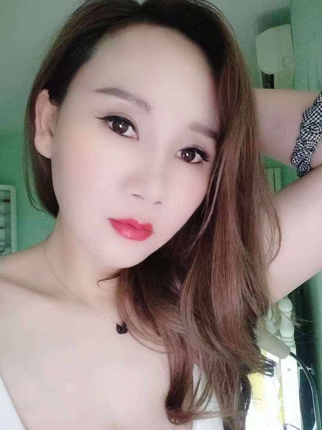 36d妩媚波神空降帝都，身材完美战斗力超猛