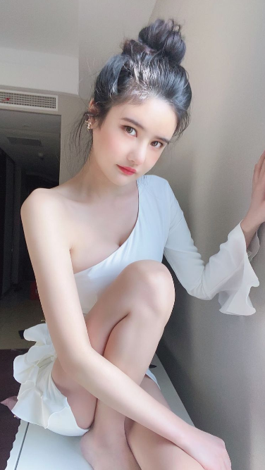 新人三点粉嫩 你懂的