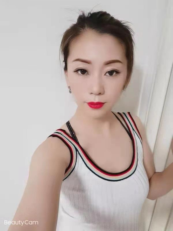 刚到北京的性感Sao妞只要三张